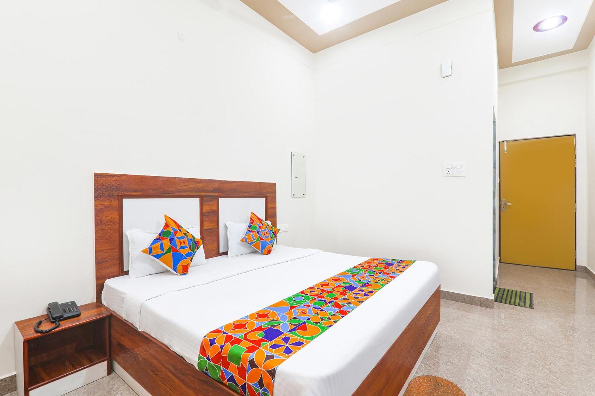 Fabhotel Shree Venkatesh Nileyam Ayodhya Exterior foto