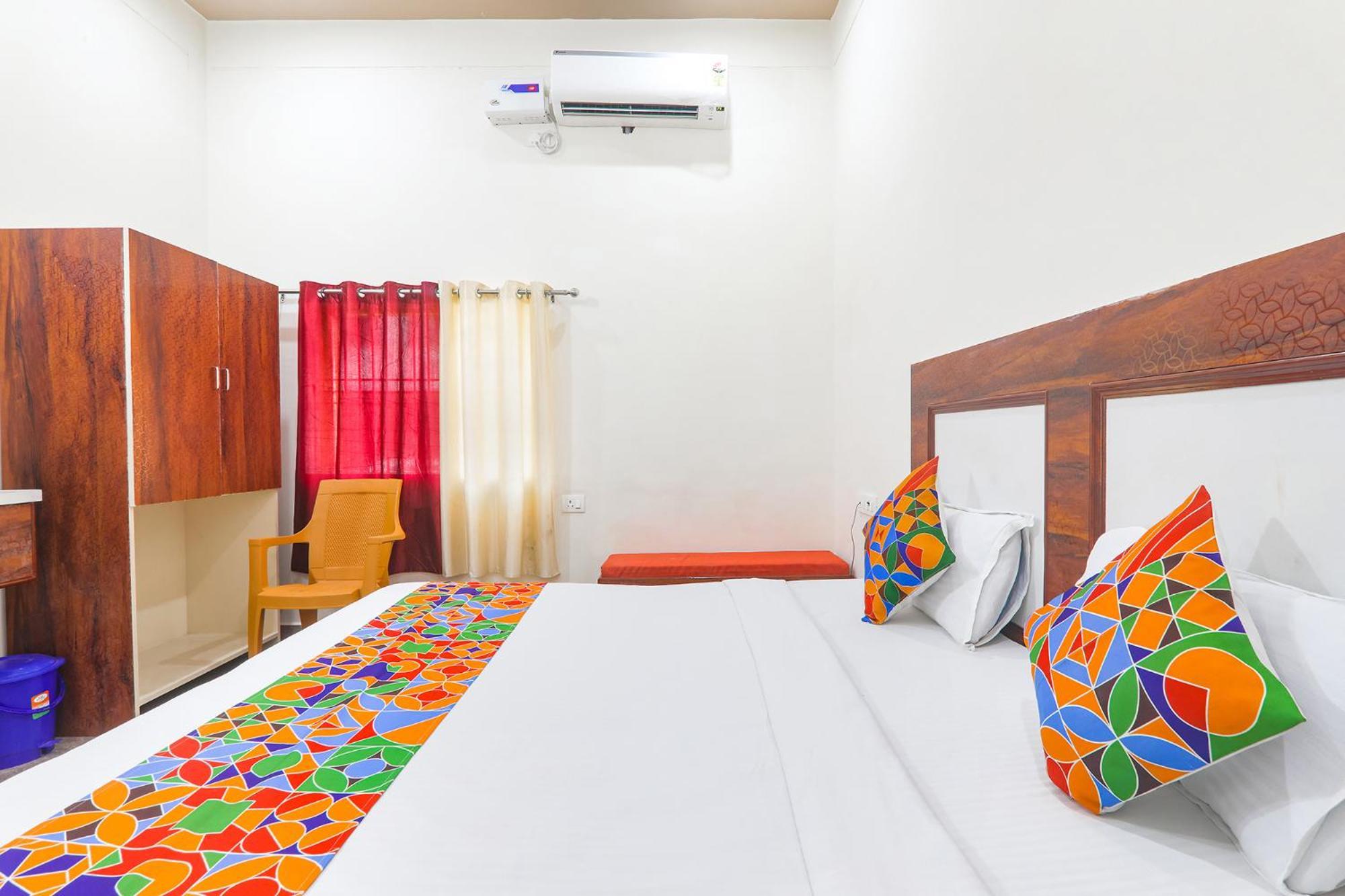 Fabhotel Shree Venkatesh Nileyam Ayodhya Exterior foto